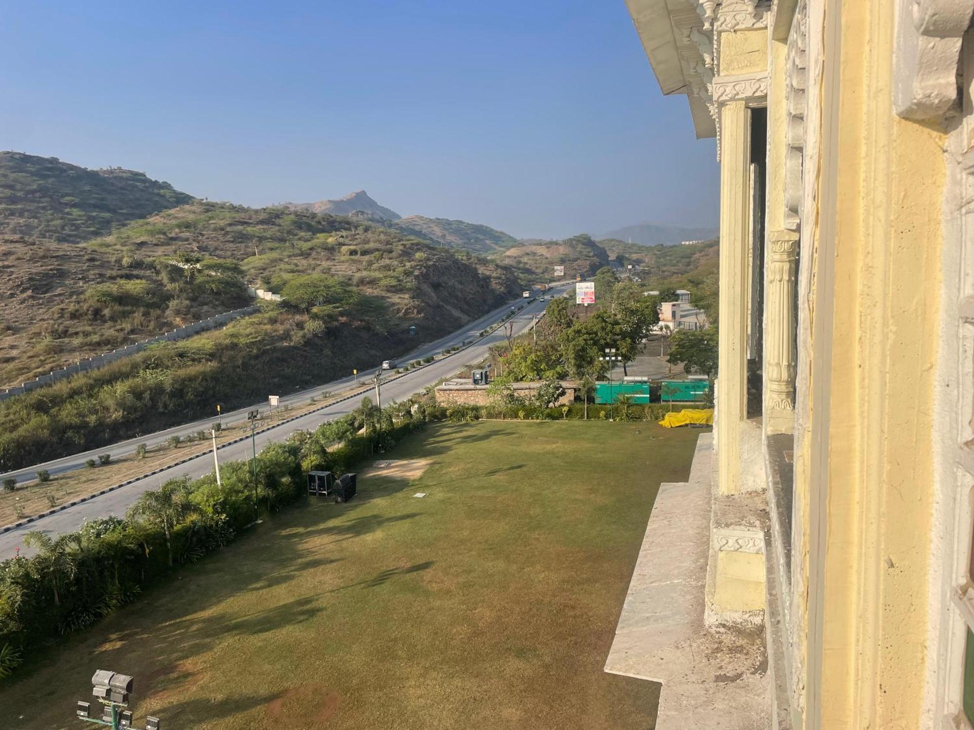 Mewar Palace Resort And Spa Udaipur Exterior photo